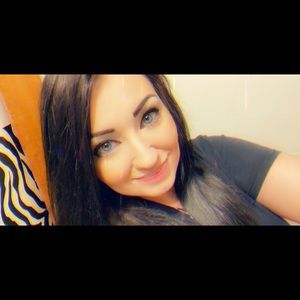 Meet your Posher, Deanna